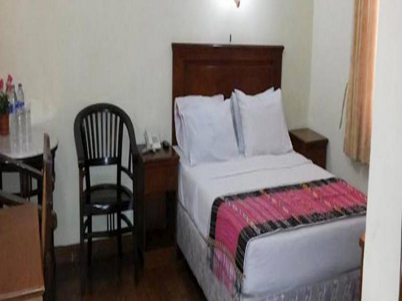 OYO 1030 Hotel Bumi Asih Medan Exterior foto